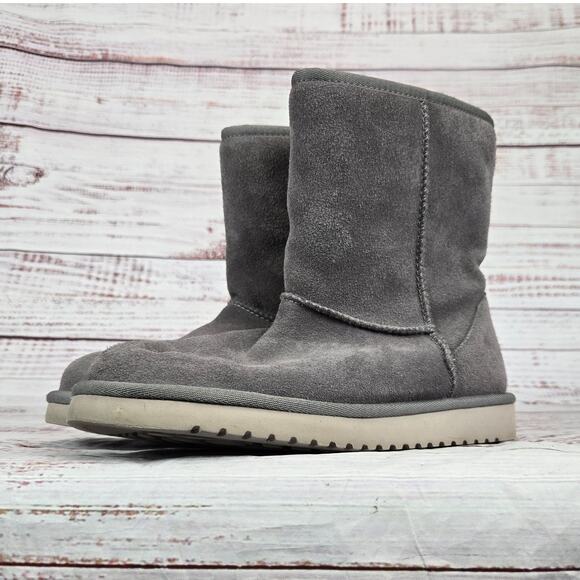 Koolaburra By UGG Womens Short Boots Gray Suede Size 9 Casual Cozy Warm Casual - Picture 1 of 9